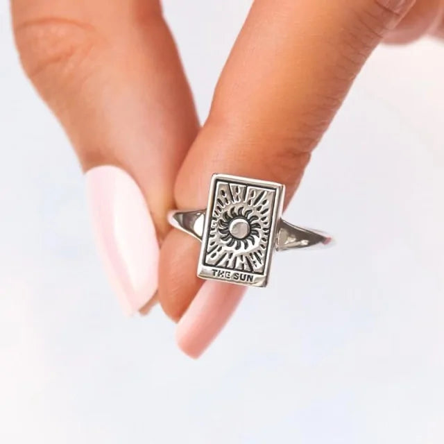 Floral Woman's Ring | Perfect Gift for Mom - Athena: Buy with Wisdom