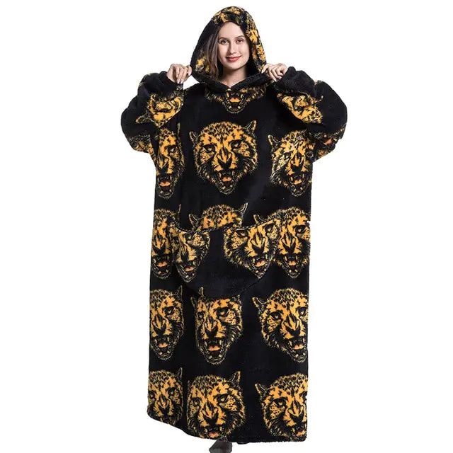 Ultimate Comfort Oversized Wearable TV Blanket with Pockets & Hood - Luxurious, Soft, and Cozy for All-Season Enjoyment - Athena: Buy with Wisdom