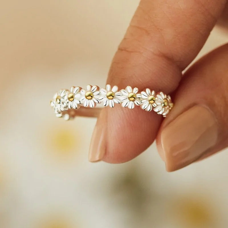 Floral Woman's Ring | Perfect Gift for Mom - Athena: Buy with Wisdom